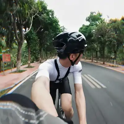 赵静